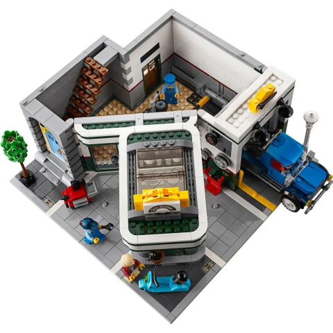 Конструктор LEGO Creator Corner Garage (10264) Купити в Україні
