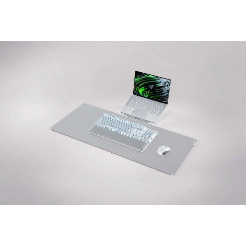 Килимок RAZER Pro Glide XXL (RZ02-03332300-R3M1) Купити в Україні