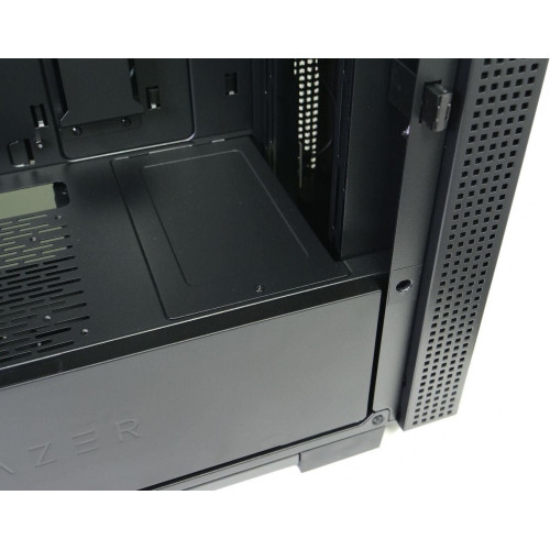 Корпус RAZER Tomahawk ATX (RC21-01420100-R3M1) Купити в Україні