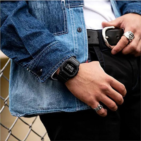 Чоловічий годинник Casio G-Shock DW-5600BB-1ER