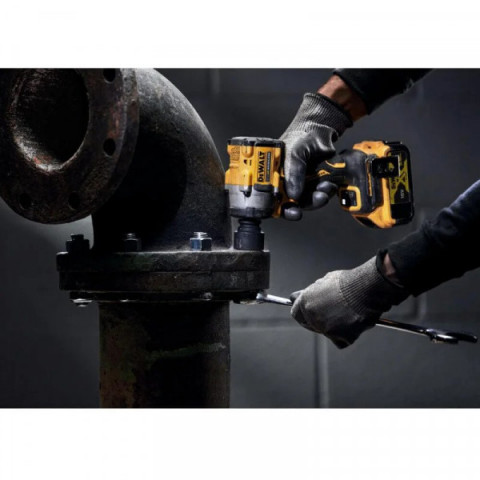 Гайковерт ударний акумуляторний DeWALT XR Li-Ion 18В 610Нм 1440-2500об/хв 3550уд/хв 3/8" 1.1кг без АКБ та ЗП