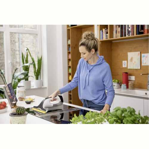 Віконний пилосос Karcher WV 4-4 Plus (1.633-540.0)