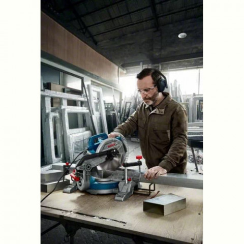 Пила Bosch Professional GCM 216 (0.601.B33.000)