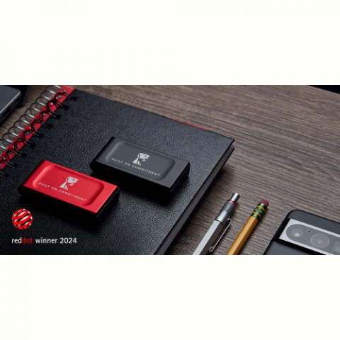 Накопичувач зовнішній SSD Portable 1ТB Kingston SXS1000 BoC Black (SXS1000/1000GA)