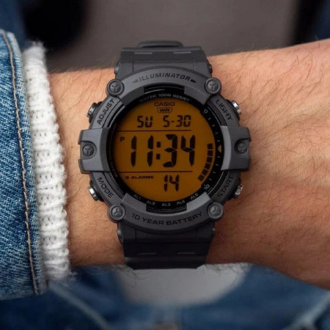 Чоловічий годинник Casio AE-1500WHC-8AVEF