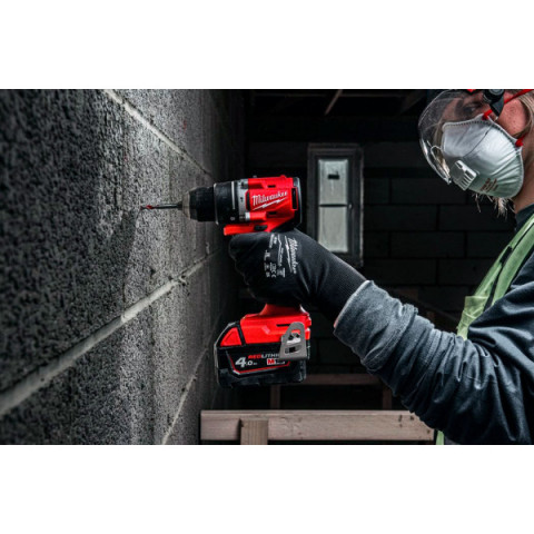 Шурупокрут-дриль акумуляторний Milwaukee М18 BLPDRC-422С 18В 1х2А·год 1х4А·год 60Нм 500·1700об/хв ЗП M12-18C кейс 1.5кг