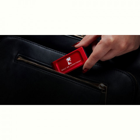 Накопичувач зовнішній SSD Portable 2ТB Kingston SXS1000 BoC Red (SXS1000R/2000GA)